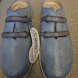 Donald Pliner SPORT-i-QUE Blue mule Sz. 9